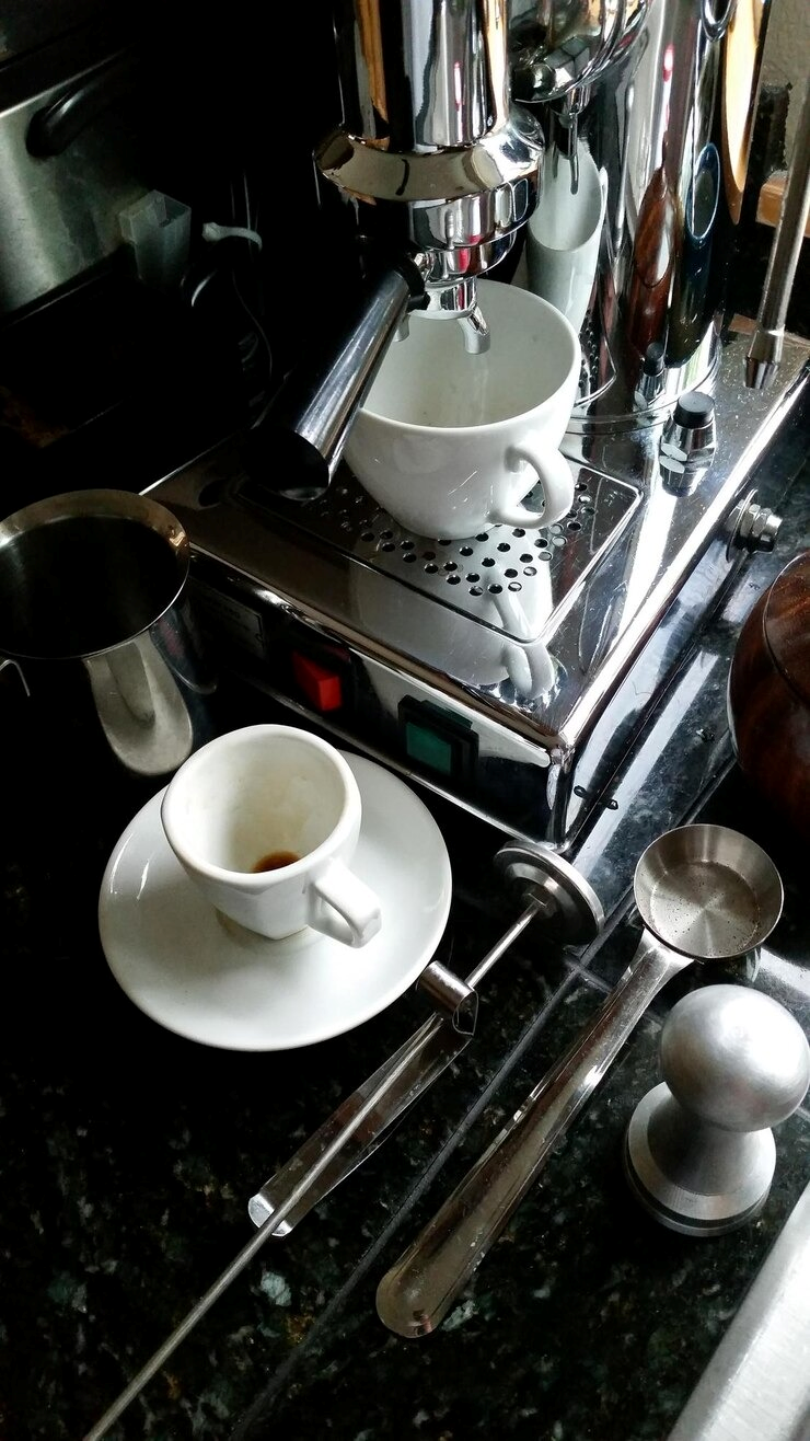 Máquina de café expresso e chocolate quente profissional